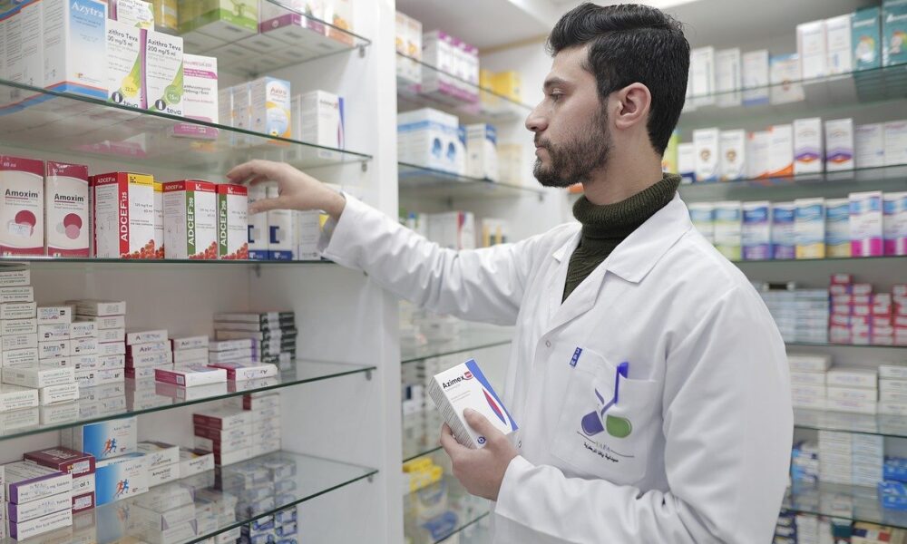 Cordel: 20/01 – Dia do Farmacêutico: Mestres da Cura e do Cuidado - Pixabay